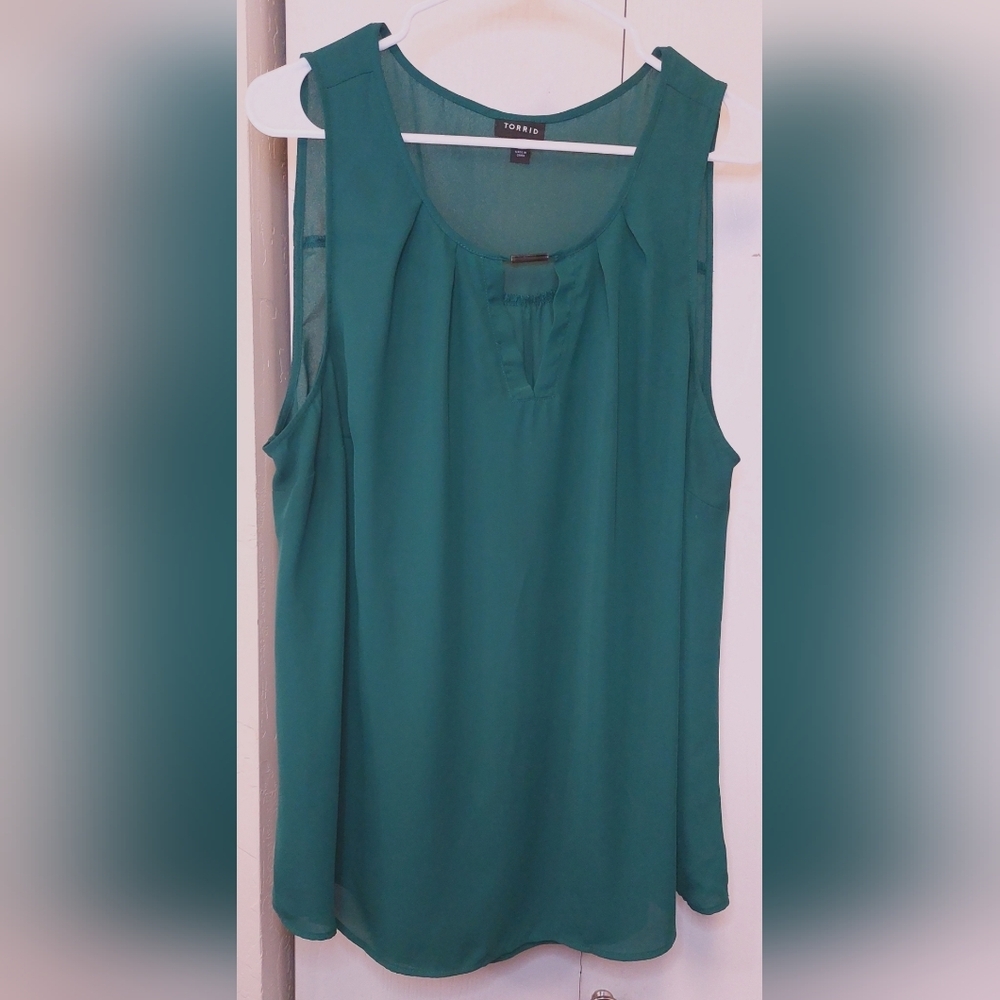 Torrid Green Clip Keyhole Top Size 1X Sleeveless Tank SemiSheer Chiffon Camisole - Picture 4 of 10